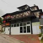 Demi Old Town - Garage Parking 4* 塞拉耶佛